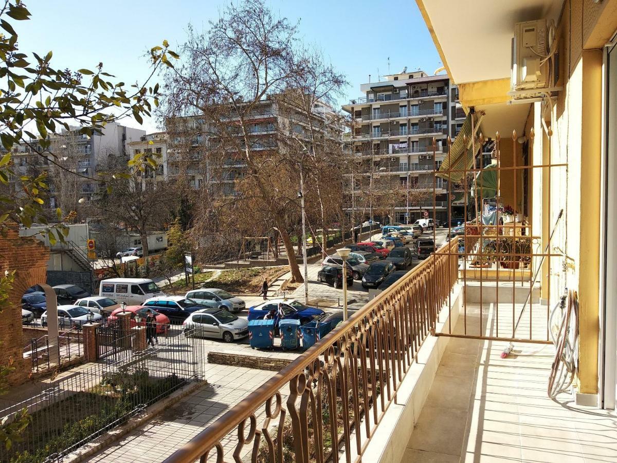 Metro Apartment Szaloniki Kültér fotó